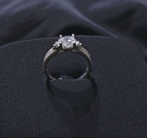 925 Sterling Silver Ladies Ring